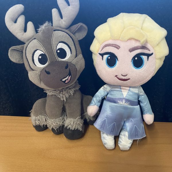 Peluche Reine des neiges et Renne