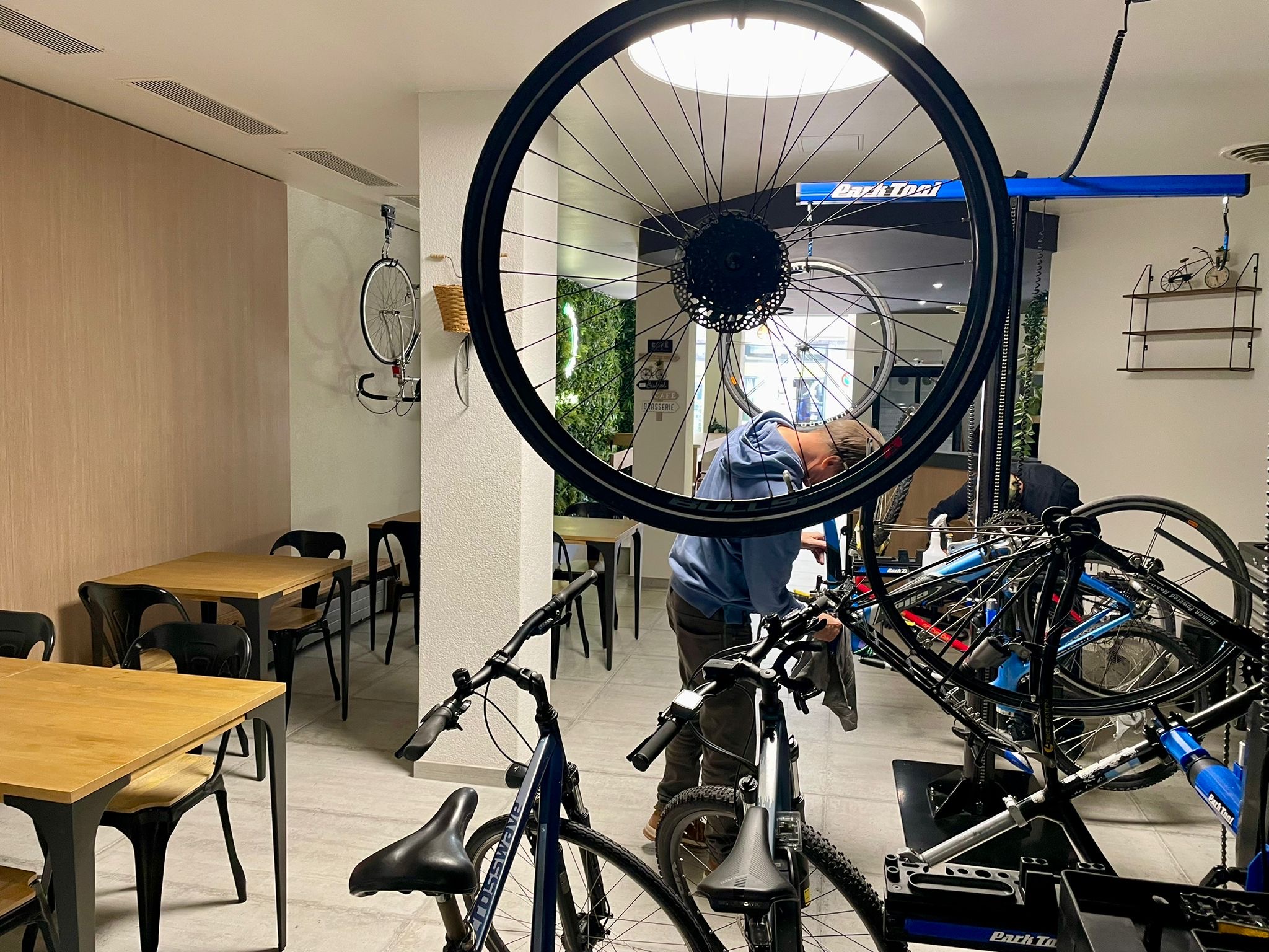 Au Dérailleur